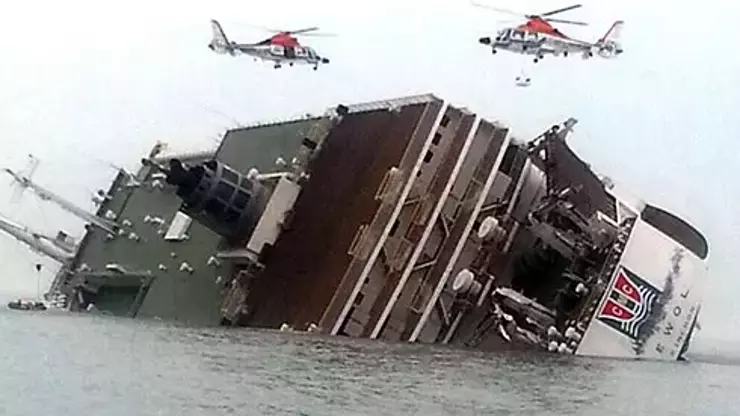 Güney Kore Gemisinin Japonya’da Alabora Olması: 8 Mürettebat Hayatını Kaybetti