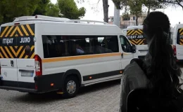MEB’DEN SKANDAL GENELGE: KIZ ÖĞRENCİLERİN ÖN KOLTUKTA OTURMASI YASAKLANDI