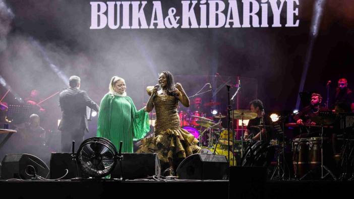 KİBARİYE VE BUIKA’DAN UNUTULMAZ KONSER