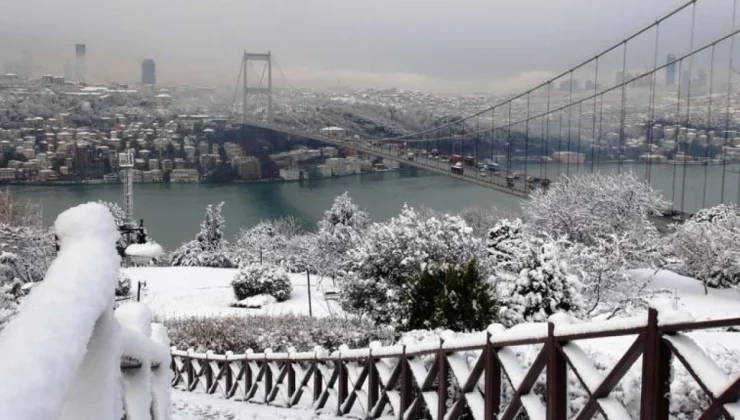 İstanbul’da Kar Yağışı Başladı: Bazı Bölgeler Beyaza Büründü!