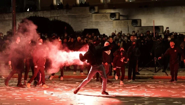 YUNANİSTAN’DA HÜKÜMETE GENSORU!