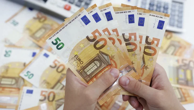 EURO TARİHİ ZİRVEYİ GÖRDÜ: 40 LİRAYI GEÇTİ