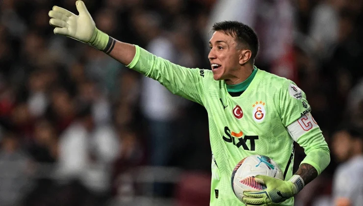 FERNANDO MUSLERA’DAN TARİHİ BAŞARI