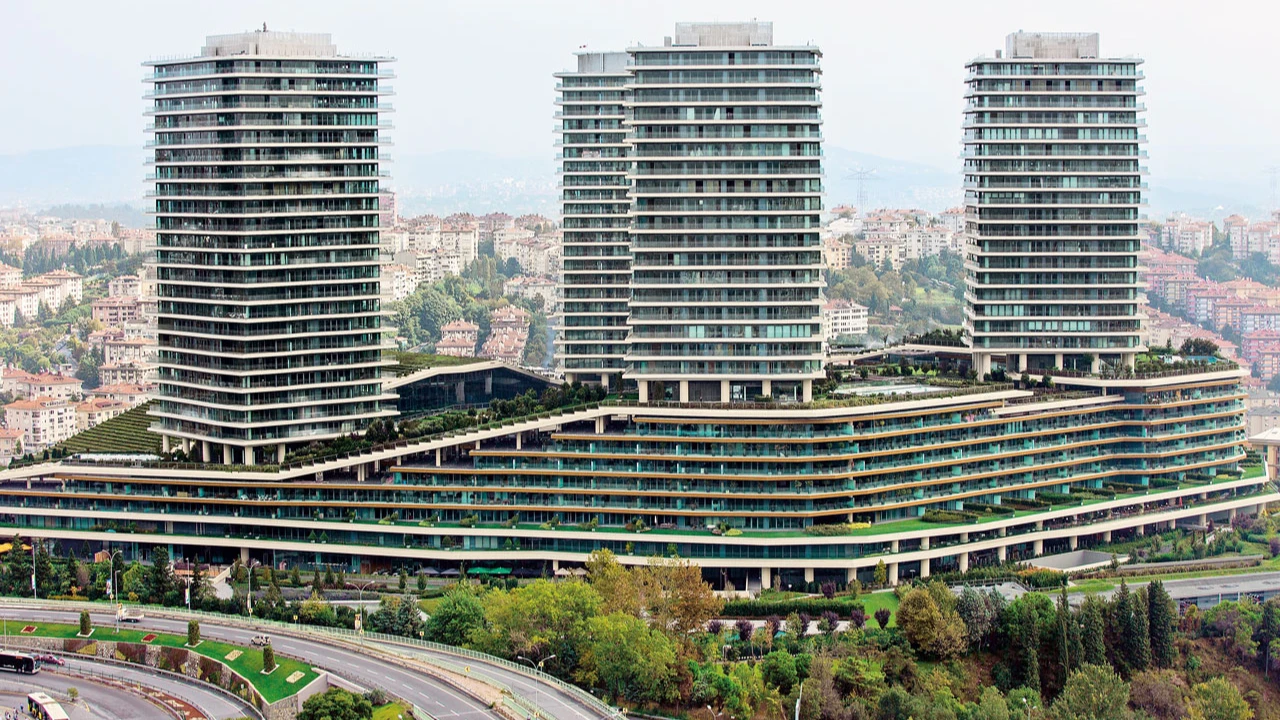 İSTANBUL’UN EN PRESTİJLİ AVM’Sİ SATIŞTA