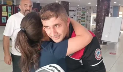 Trabzon’da LGS Sınavına Geç Kalan Öğrenciyi Polis Motosikletle Yetiştirdi