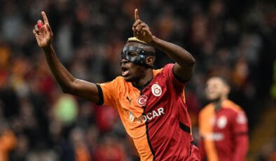 İtalyan Basını Şaşkın: Galatasaray Osimhen’e Servet Ödedi