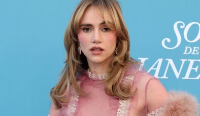 İngiliz Şarkıcı Suki Waterhouse Dar Pantolon Kurbanı Oldu: Hastanede Tedavi Altında