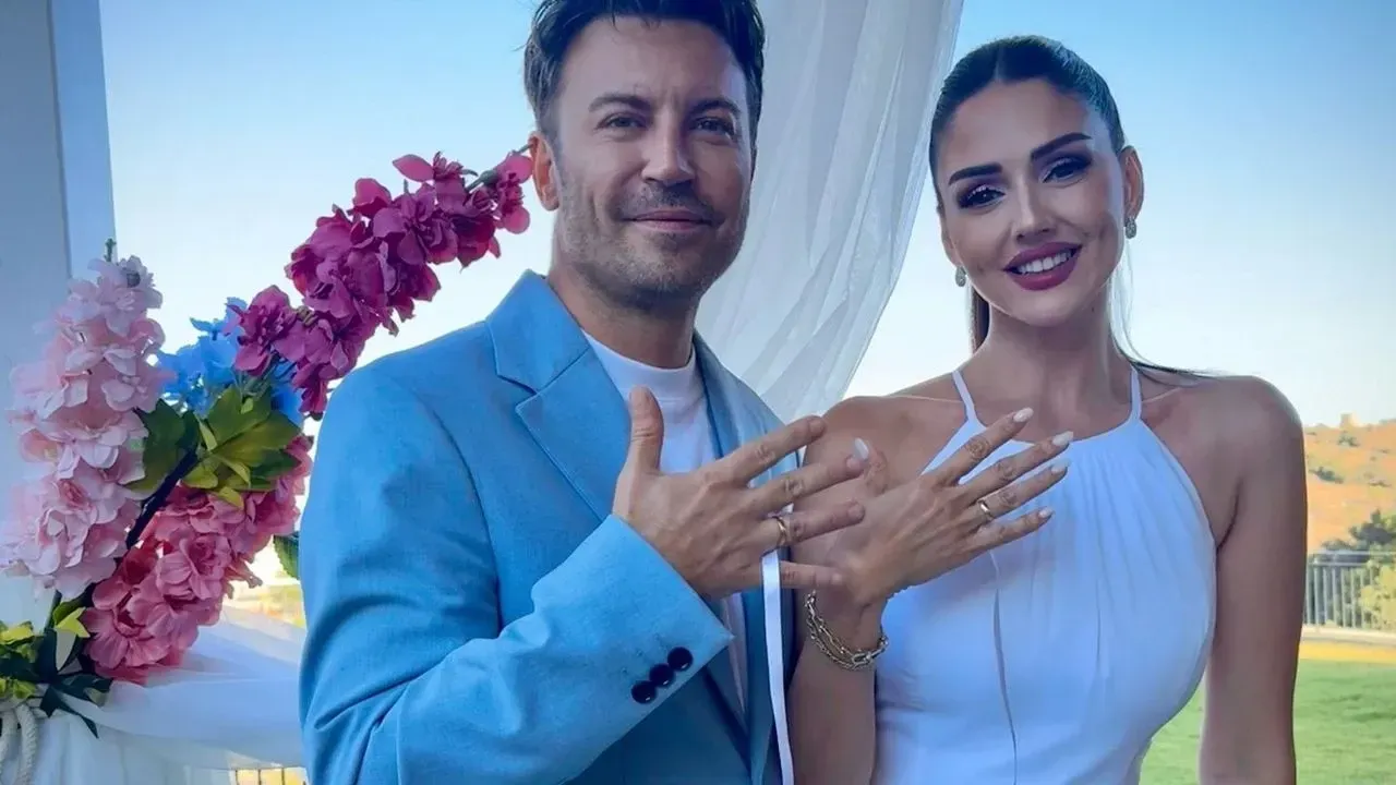 Ünlü Oyuncu Tolga Güleç Nişanlandı, Sevgilisiyle Mutlu Pozlar Paylaştı