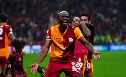 Osimhen Galatasaray Taraftarını Coşturdu