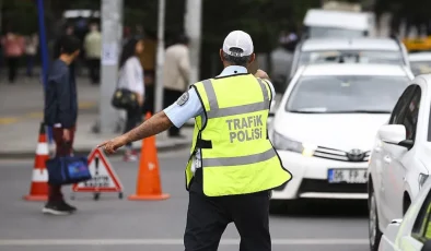 YENİ TRAFİK CEZALARI KANUNU GEÇİCİ OLARAK ASKIYA ALINDI