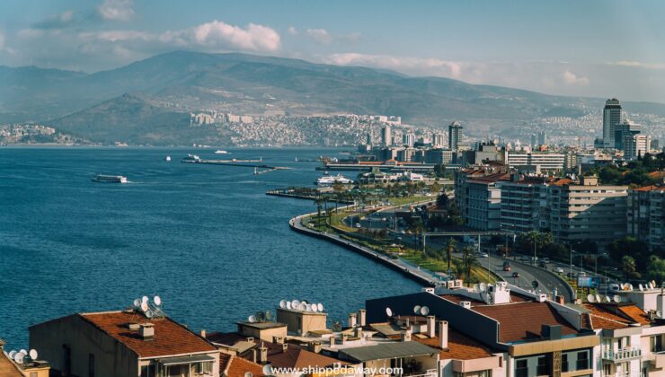 İzmir’i Vuran Selde Kayıp Vatandaş İçin Zamanla Yarış Başladı