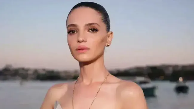 Şifanur Gül’e Doğum Gününde Romantik Evlilik Teklifi — Yeni Bir Hayatın Kapısı Açıldı