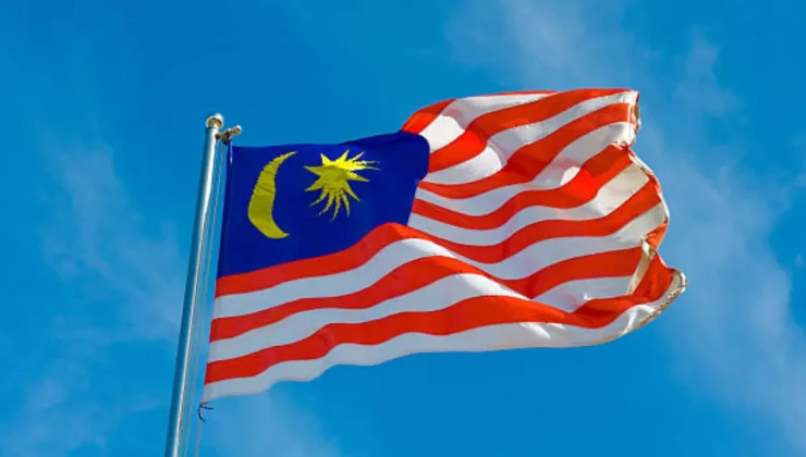 MALEZYA’DAN ÇOCUKLAR İÇİN KAPSAMLI SOSYAL MEDYA DÜZENLEMESİ: 16 YAŞ ALTI İÇİN HESAP AÇMA YASAĞI GELİYOR