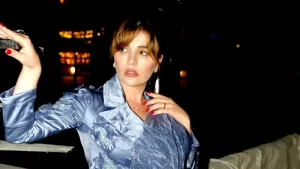 GONCA VUSLATERİ’NİN 5 BİN LİRALIK KİRAZ HİKÂYESİ: “ÇEKİRDEĞİ ÇÖPE ATAMADIM”