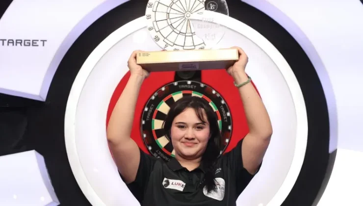 ZEHRA GEMİ YENİ TARİH YAZDI: WDF DÜNYA ŞAMPİYONLUĞUYLA TÜRKİYE’Yİ ZİRVEYE TAŞIDI