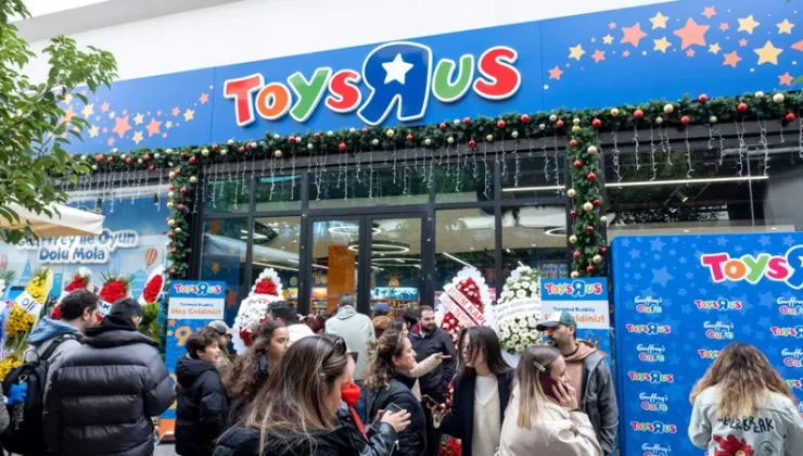 TOYSRUS TÜRKİYE’DE İLK MAĞAZASINI KADIKÖY’DE AÇARAK BÜYÜK TESİRLER YARATTI