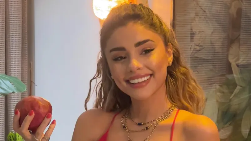 AŞK DOLU KARELER GÜNDEMDE: ÖZCAN DENİZ VE SAMAR DADGAR SOSYAL MEDYAYI SALLADI