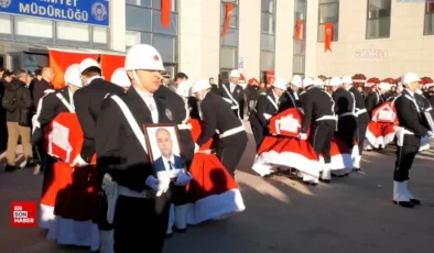 YALOVA’DA TERÖR OPERASYONUNDA ŞEHİT DÜŞEN POLİSLER İÇİN DUYGUSAL VE RESMİ TÖREN DÜZENLENDİ VE TÜRKİYE’NİN YÜREĞİ BİR KEZ DAHA ATEŞLENDİ