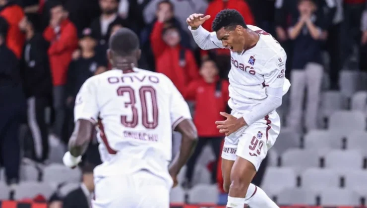 TRABZONSPOR’UN SÜPER LİG’DEKİ HÜCUM HATTI LİGLERİN EN ÜRETKENLERİNDEN BİRİ OLARAK ÖNE ÇIKTI, SKOR YÜKÜNÜ KOMPOZİSYONU TARTIŞILIYOR