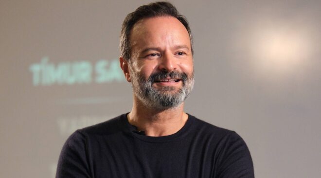 ÜNLÜ YAPIMCI TIMUR SAVCI HAKKINDA GÖZALTI KARARI