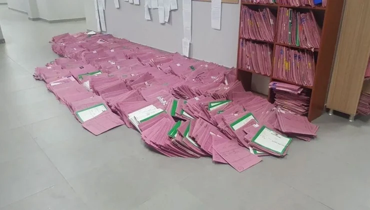 BORÇ KRİZİNDE VATANDAŞLAR İCRALIK OLDU: HER GÜN 30 BİN YENİ DOSYA GELİYOR