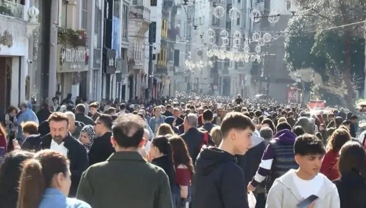 TÜRKİYE’DE DOĞURGANLIK HIZI DÜŞÜYOR: GÜVENCESİZLİK VE EKONOMİK BASKILAR AİLELERİN KARARLARINI DEĞİŞTİRİYOR