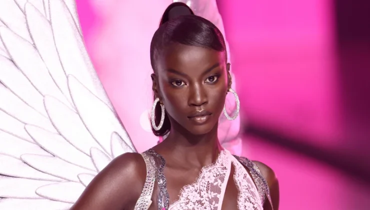 MÜLTECİYDİ, 2025’İN MODELİ OLDU: ANOK YAI’NİN BAŞARI HİKÂYESİ