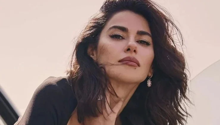 NESRIN CAVADZADE’DEN DEKOLTESİZ ŞIKLIK: BEYAZ KIYAFETİYLE GECEYE DAMGA VURDU, YORUMLAR YAĞDI