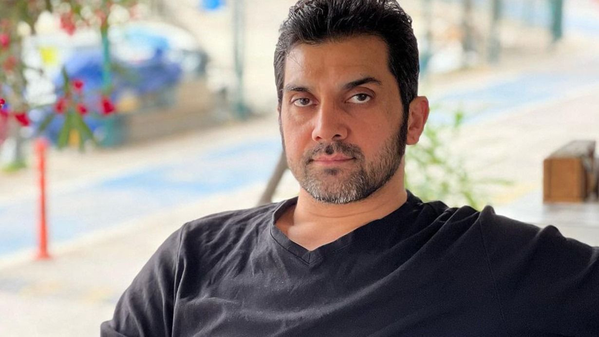 BAYHAN’IN EVİNDEKİ ÇARPICI DETAY GÖZDEN KAÇMADI: SİYAHIN HAKİM OLDUĞU SIRA DIŞI TARZ