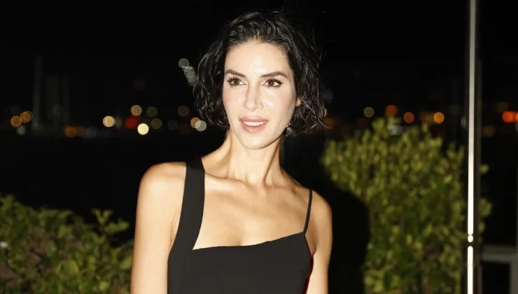 Ahu Yağtu’nun Yeni Yıl Kareleri Trend Oldu