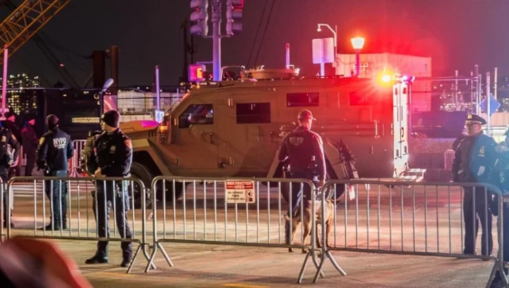 MADURO NEW YORK’TA HALKA AÇIK GÖRÜNÜM SERGİLEDİ, ABD’DEKİ TEMASLARI VE CADDE ADIMLARI KAMUOYUNU MEŞGUL ETTİ