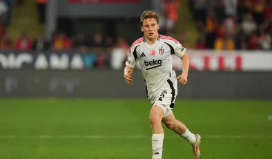 Siyah-beyazlılarda ayrılıklar peş peşe: Svensson resmi olarak gitti