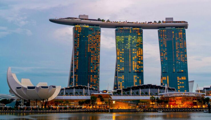 DÜZCE’DE HAMİLELER İÇİN SİNGAPUR’DAN ÖZEL MEYVE